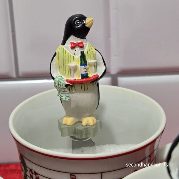 Deck The Halls With Penguins And Candy Canes.Dip Cups And Spreaders Christmas - Picture 6 of 15